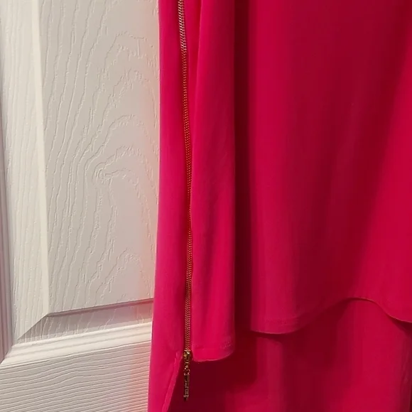 Joseph Ribkoff Sleeveless Top with Zip Detail on Both Sides Square Neckline. - Picture 4 of 6